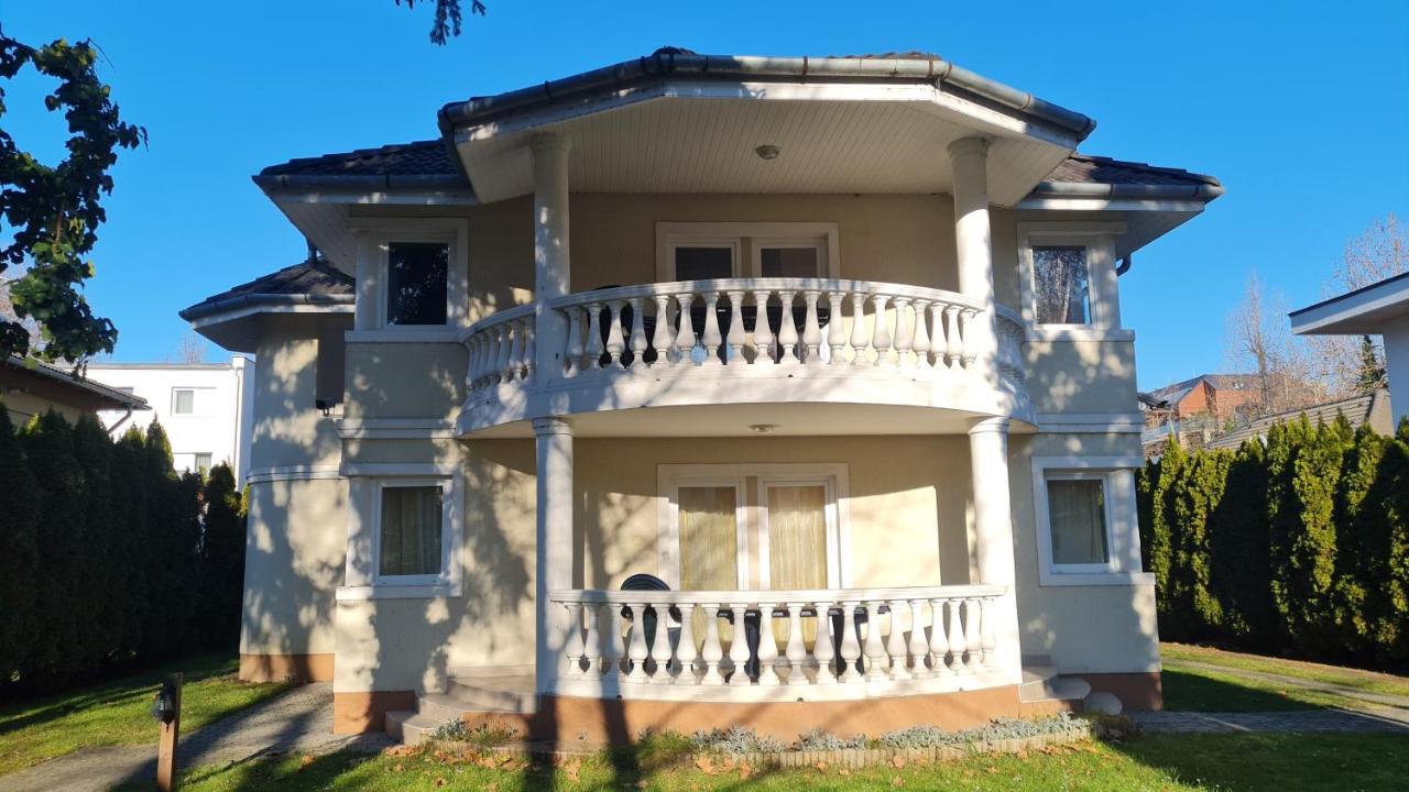 Yellow Sun 2 Apartman Siofok Exterior photo
