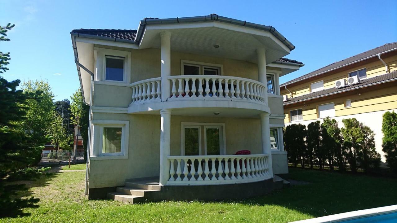 Yellow Sun 2 Apartman Siofok Exterior photo